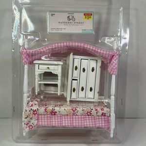 Mayberry Street Miniatures canopy bed